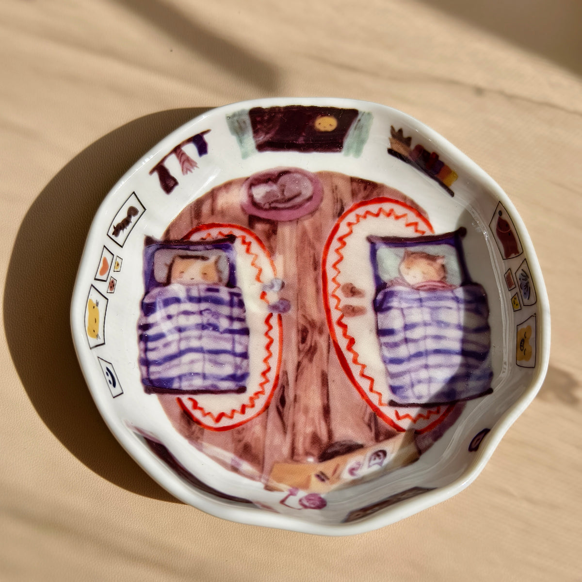 Cosy Cat Bed Trinket Dish – Ceramic
