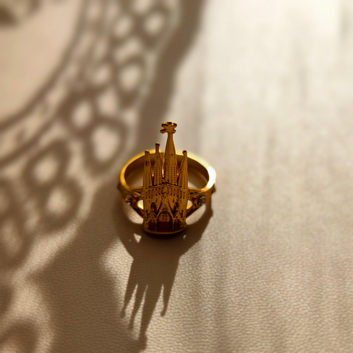 Sagrada Família Spire Open Ring – 18K Gold-Plated Copper