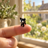The Tiny Cat of the Mews – Miniature Black Glass Figurine