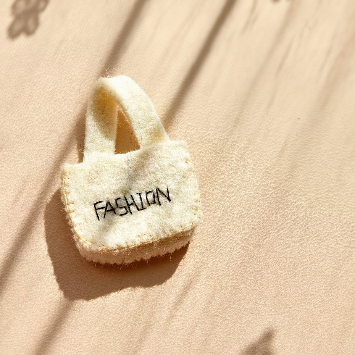 Pocket Boutique Bags – Mini Wool Felt Handbag Ornaments