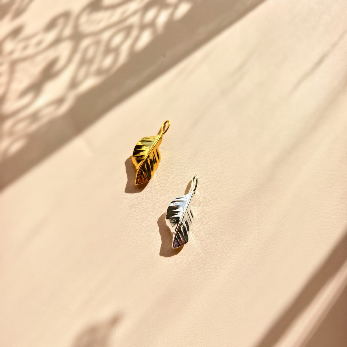 Autumn Leaf Keepsake Pendant – S925 Sterling Silver or Gold-Plated Silver