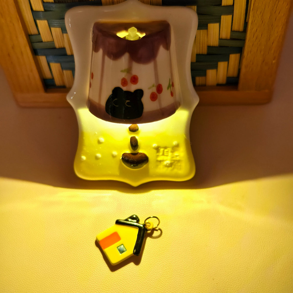 Retro Ceramic Fridge Night Light – Magnetic Design