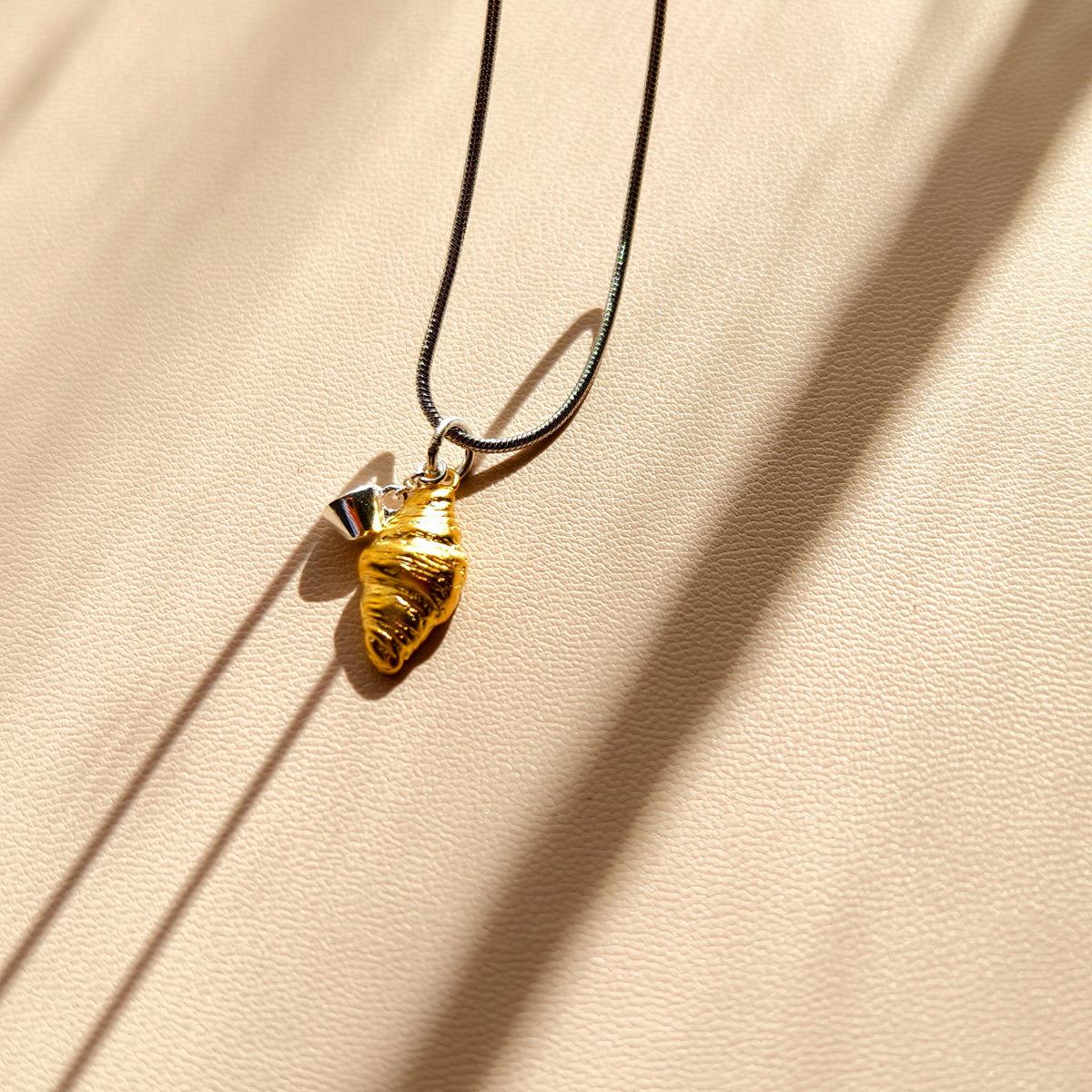 Morning Croissant & Coffee Cup Pendant – Gold-Plated Copper