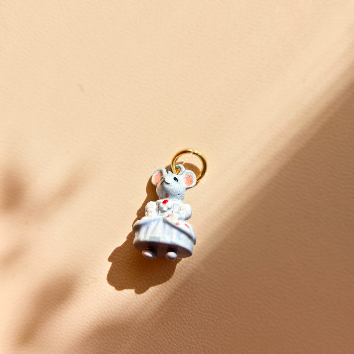 No. 6 Lady Lavender charm, actual product photograph